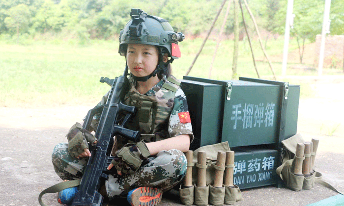 南昌軍事夏令營(yíng)活動(dòng)特點(diǎn).gif