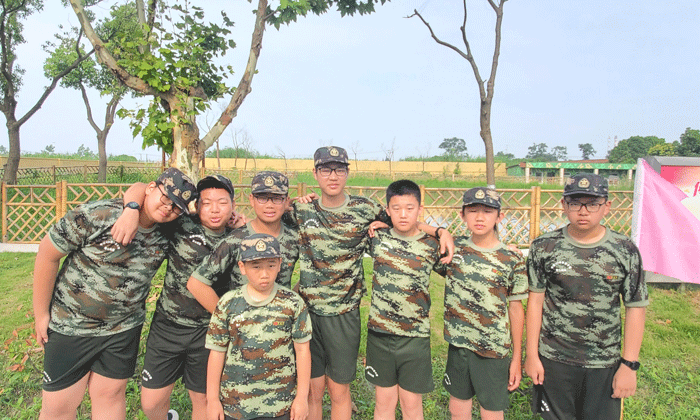 南昌軍事夏令營(yíng).gif