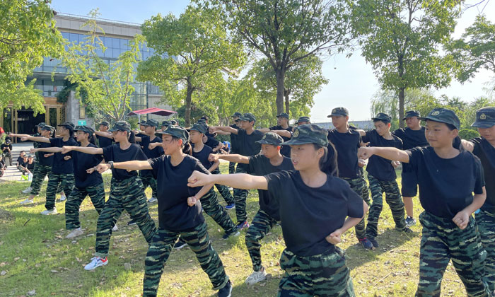 南京軍訓(xùn)夏令營費(fèi)用是多少