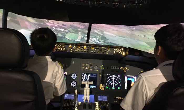 飛機(jī)模擬.jpg