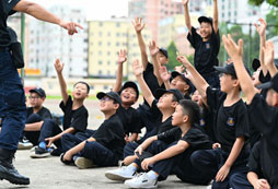 南寧軍事夏令營(yíng)有哪些訓(xùn)練項(xiàng)目？