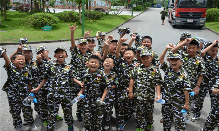 桂林暑期軍訓(xùn)夏令營(yíng)