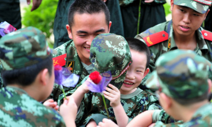 寧波軍事夏令營會(huì)打孩子嗎.jpg