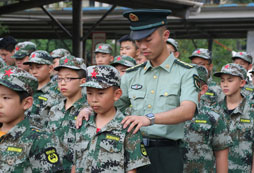 寧波軍事夏令營(yíng)讓孩子體驗(yàn)軍人的魅力！