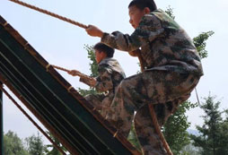 參加寧夏青少年軍事夏令營讓孩子們更懂事