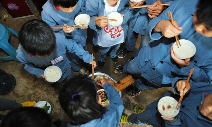 吃大鍋飯