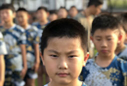 汗流滿面