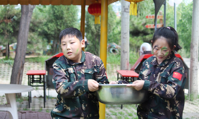山西沖鋒號(hào)軍事夏令營(yíng)