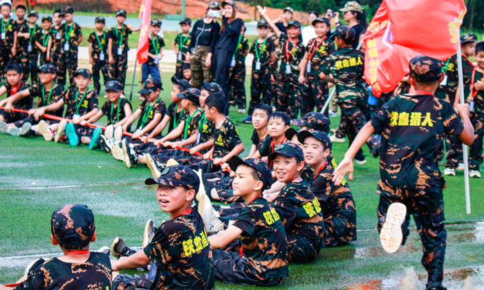 鐵血獵人軍事夏令營(yíng)