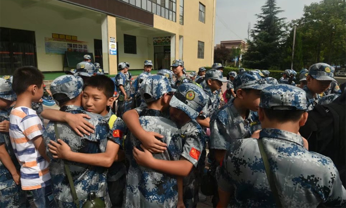 男寶幾歲適合參加軍事夏令營西安