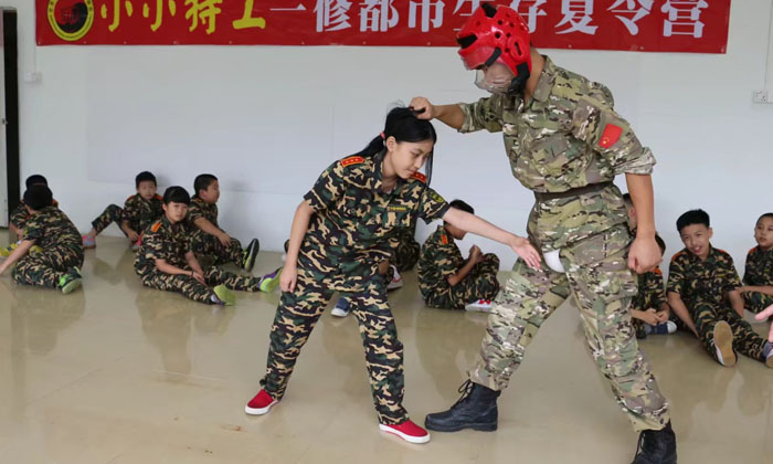 小小特工夏令營帶孩子進(jìn)行城市生存挑戰(zhàn)