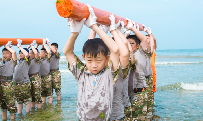 青島深藍(lán)利劍夏令營(yíng)