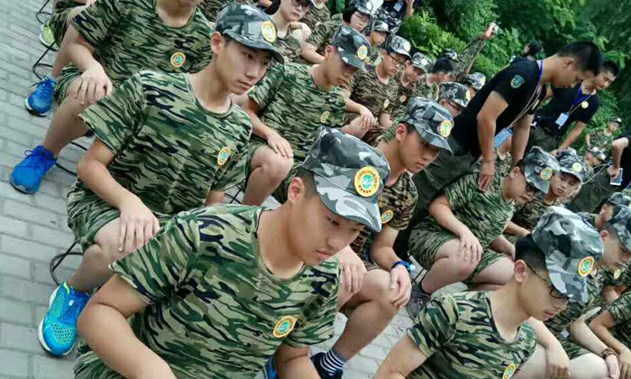 青少年特種兵軍事訓(xùn)練營