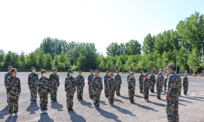 中國青少年軍事將帥夏令營