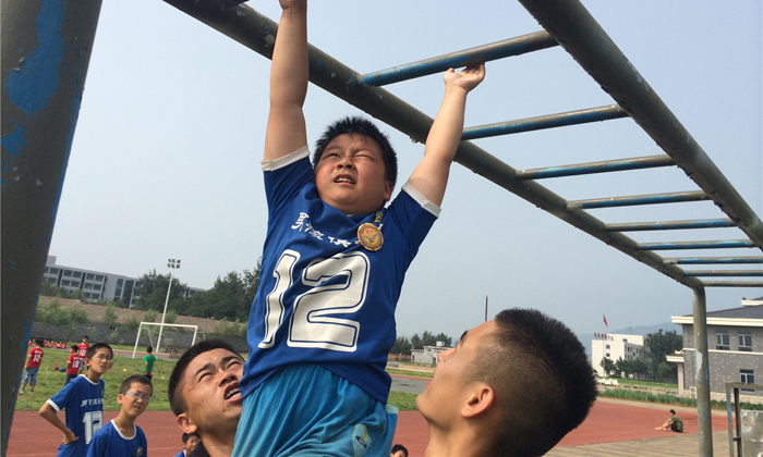 本色男兒夏令營(yíng)