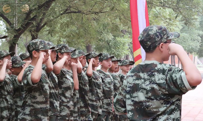 巨峰成長軍事夏令營