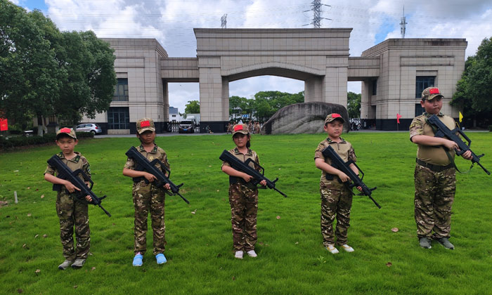 志行趣學(xué)軍事夏令營