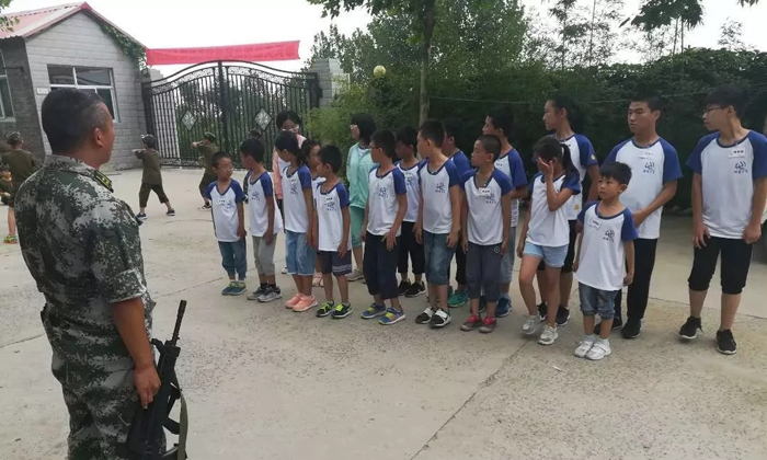 輝煌少年軍事夏令營
