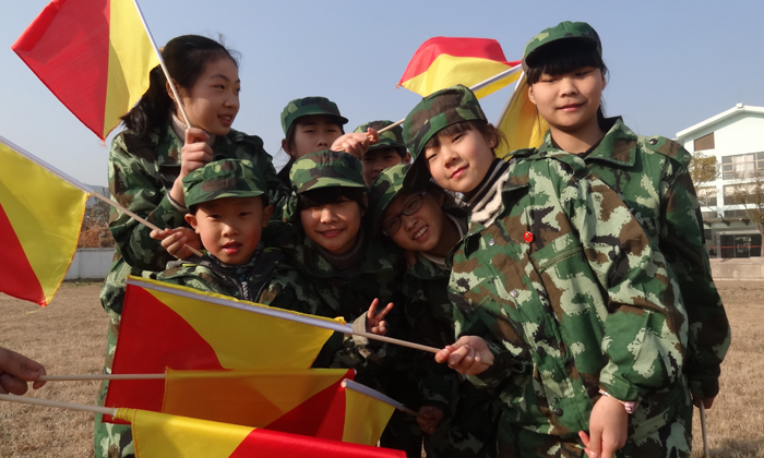 紅泉文化軍事夏令營(yíng)