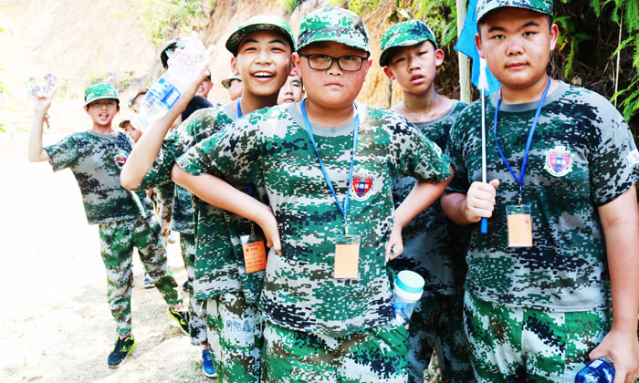小精英軍事夏令營(yíng)服務(wù)保障