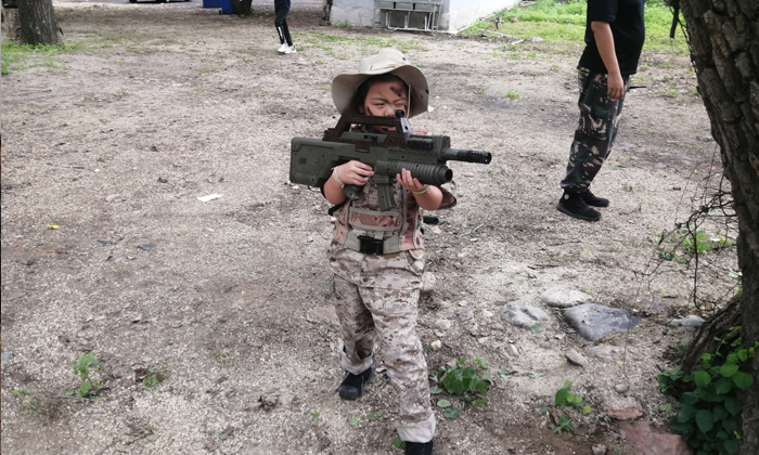 童年時光軍事夏令營
