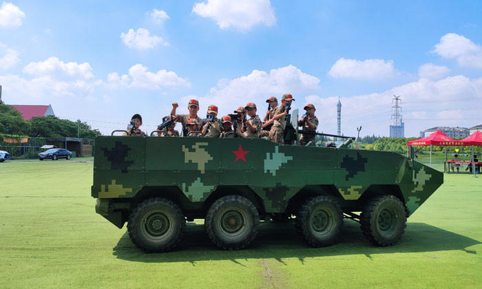 志行趣學(xué)軍事夏令營(yíng)