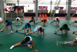 愛(ài)上網(wǎng)的孩子適合的乒乓球夏令營(yíng)嗎?