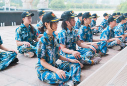 青島比較好的正規(guī)的夏令營推薦？