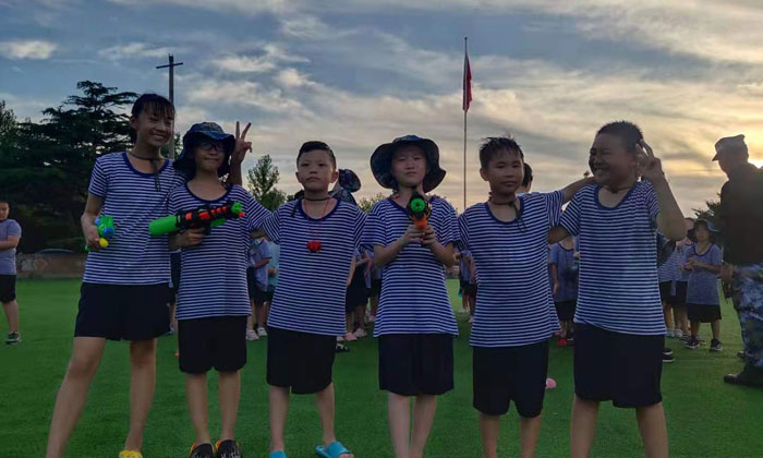 青島軍事夏令營價格.jpg