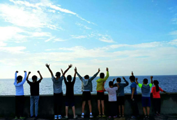 青島研學夏令營帶領孩子們體驗海邊生活