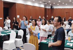 表演給家長(zhǎng)看