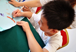 專心畫(huà)畫(huà)