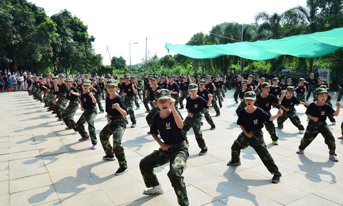 青少年軍事夏令營有什么活動內(nèi)容呢？.jpg