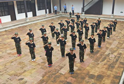 參加清遠(yuǎn)青少年軍事夏令營(yíng)活動(dòng)能學(xué)到什么