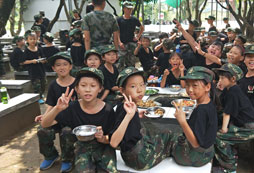 清遠(yuǎn)中學(xué)生軍事夏令營活動(dòng)對(duì)于孩子的意義