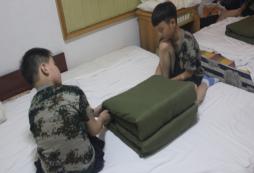 秦嶺軍事夏令營塑造鋼鐵男孩
