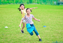 親子夏令營帶領(lǐng)孩子放飛自我！