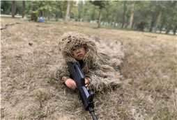參加齊齊哈爾軍事夏令營(yíng)體驗(yàn)真人cs
