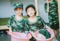 報名泉州軍事夏令營哪個機(jī)構(gòu)比較好？