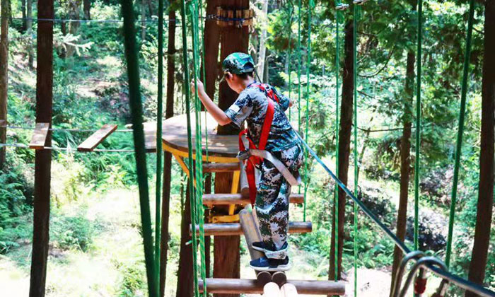 泉州附近哪里有軍訓(xùn)夏令營(yíng)