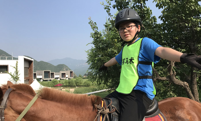 以獨(dú)特的文化內(nèi)涵去培養(yǎng)騎手的氣質(zhì)