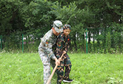參加戎拓軍事夏令營(yíng)，青少年能改善哪些？