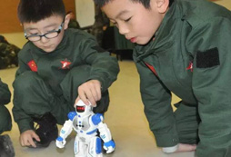 榮鷹少年趣味夏令營有哪些課程特色？