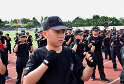 三沙軍事夏令營讓孩子充分感受軍營文化