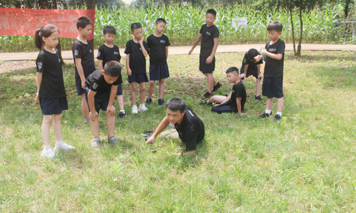 三亞軍事夏令營.gif