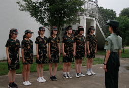 山東菏澤附近的小學(xué)生夏令營費(fèi)用高不高