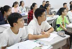 上海英語詞匯夏令營的收費標(biāo)準(zhǔn)如何？