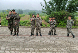 上海軍事夏令營費(fèi)用一樣嗎？