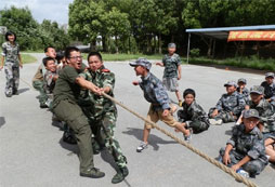 青少年軍事夏令營培養(yǎng)孩子的堅(jiān)強(qiáng)毅力