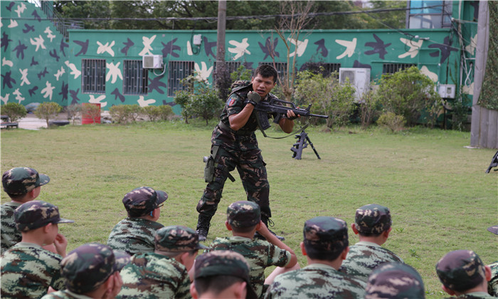 上海軍事夏令營.jpg